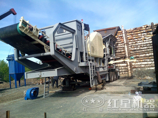 時產150噸-300噸汽車車載移動碎石機靈活工作現場 時產150噸-300噸汽車車載移動碎石機靈活工作現場