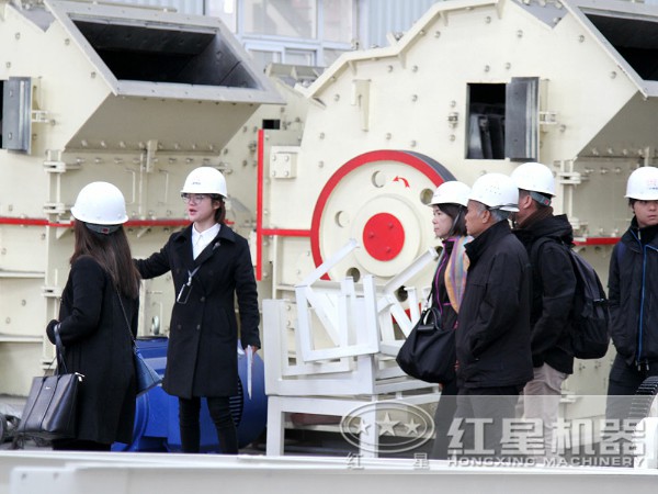 反擊式破碎機(jī) 反擊式破碎機(jī)