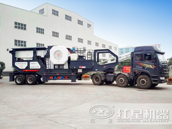 風(fēng)化巖移動(dòng)破碎機(jī):配顎式破碎機(jī) 風(fēng)化巖移動(dòng)破碎機(jī):配顎式破碎機(jī)