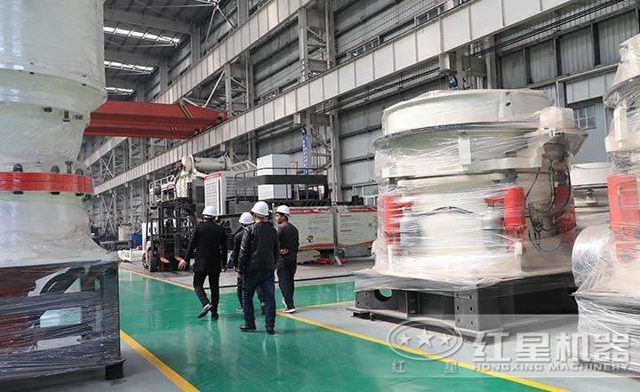 多缸液壓圓錐破碎機(jī)，自動化程度高，液壓馬達(dá)調(diào)整排料口