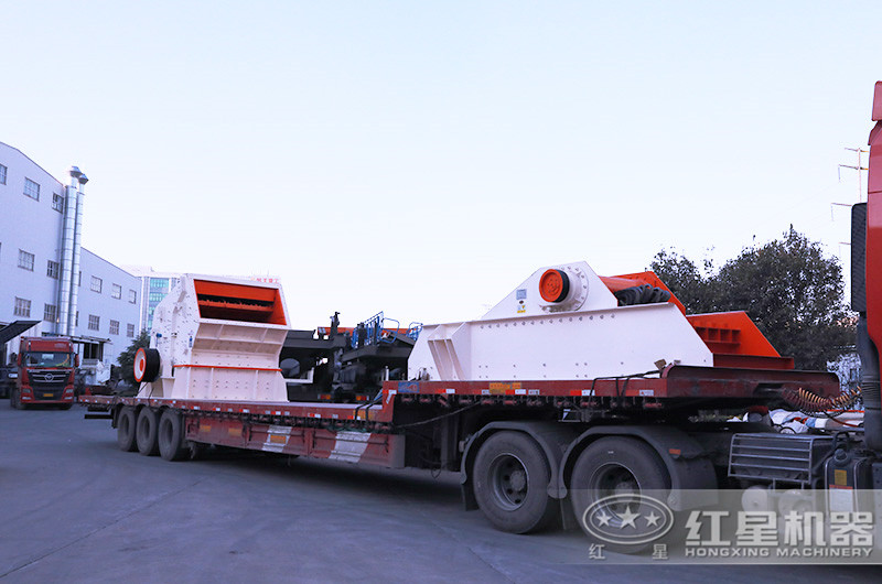 一套日產(chǎn)2000噸小型碎石機發(fā)貨:反擊破+振動給料機 一套日產(chǎn)2000噸小型碎石機發(fā)貨:反擊破+振動給料機