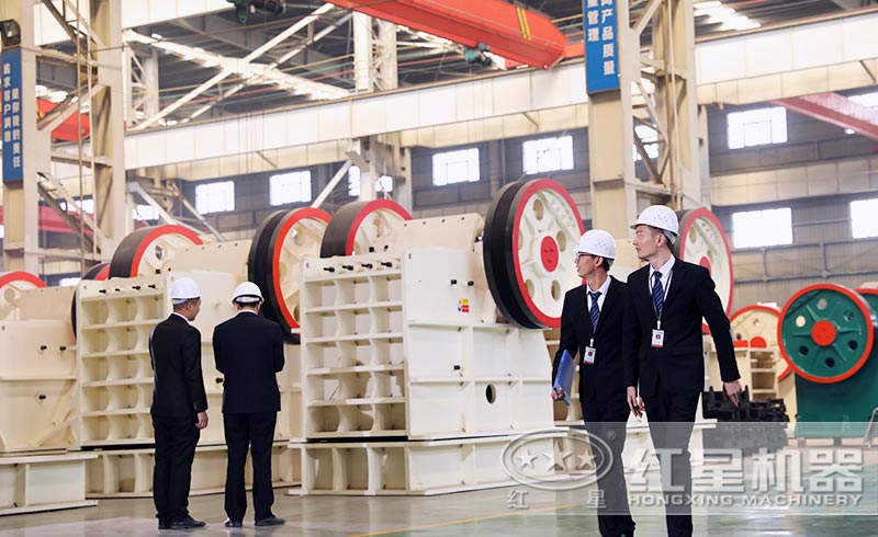 紅星大型設備生產(chǎn)車間 紅星大型設備生產(chǎn)車間