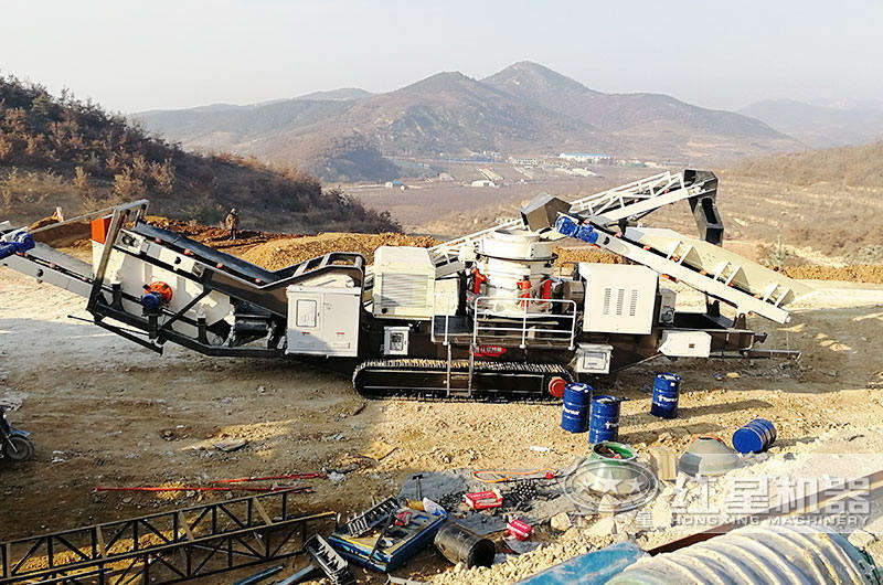 環(huán)保移動機(jī)制砂生產(chǎn)線現(xiàn)場,可靈活移動,轉(zhuǎn)場方便