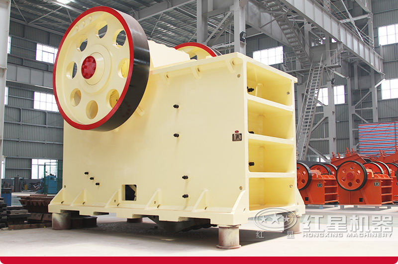 固定環(huán)保機制砂生產(chǎn)線設(shè)備粗碎:PE顎式破碎機 固定環(huán)保機制砂生產(chǎn)線設(shè)備粗碎:PE顎式破碎機