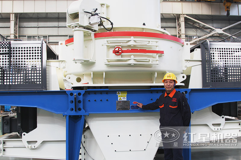 沖擊式制砂機(jī):出料整齊度高 沖擊式制砂機(jī):出料整齊度高