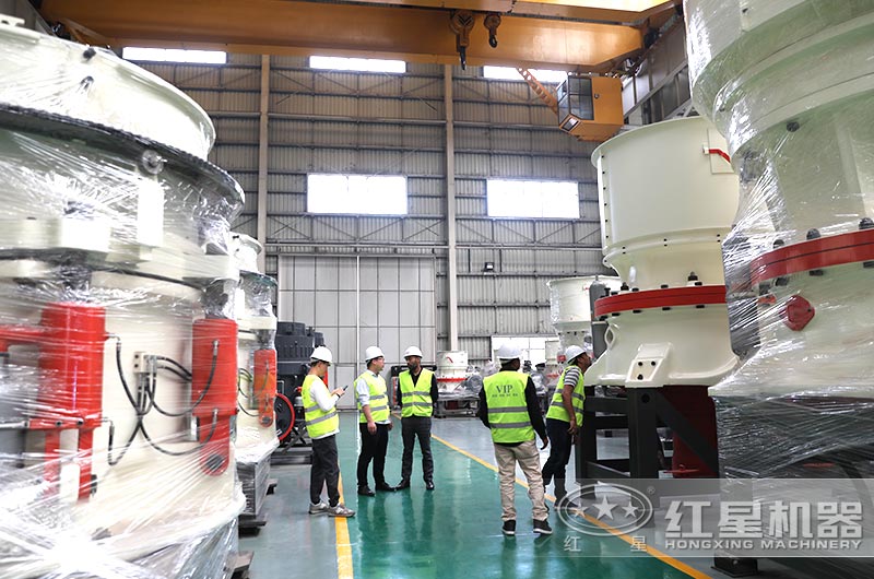 客戶來到設(shè)備生產(chǎn)車間實地考察 客戶來到設(shè)備生產(chǎn)車間實地考察