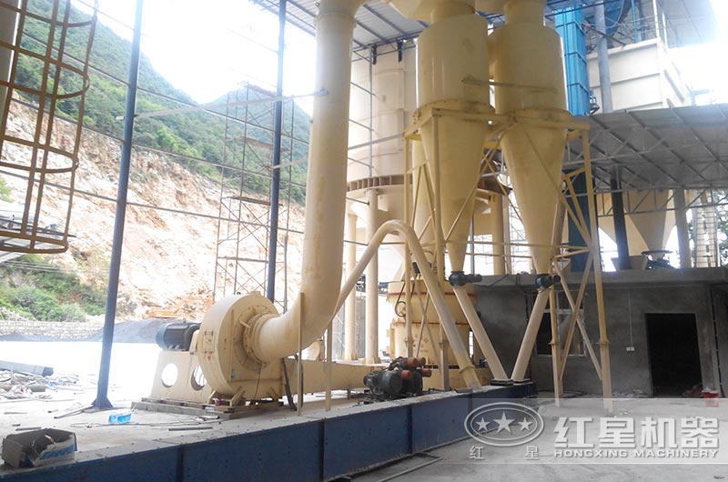 山東120-200目石英粉加工現(xiàn)場(chǎng) 山東120-200目石英粉加工現(xiàn)場(chǎng)