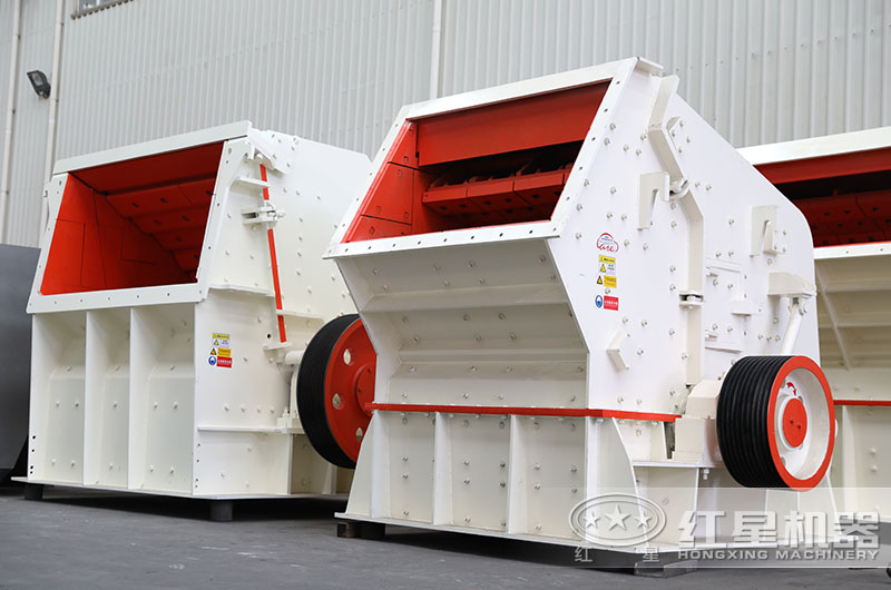 圖2:反擊式破碎機 圖2:反擊式破碎機