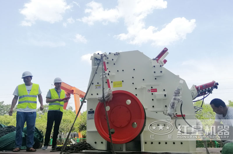 礦用反擊破現貨,發往客戶現場 礦用反擊破現貨,發往客戶現場