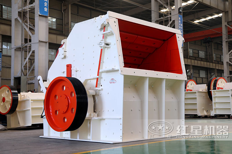 反擊式破碎機出料自動調(diào)節(jié)，粒型好