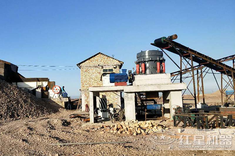 石頭粉碎機(jī)作業(yè)現(xiàn)場(chǎng)圖片 石頭粉碎機(jī)作業(yè)現(xiàn)場(chǎng)圖片