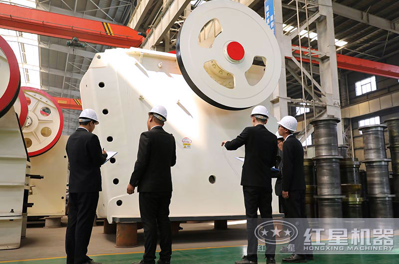 經理陪同客戶到車間實地考察 經理陪同客戶到車間實地考察