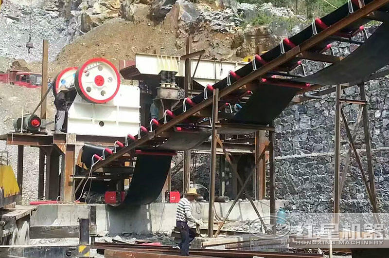 顎式破碎機作業(yè)現(xiàn)場圖片 顎式破碎機作業(yè)現(xiàn)場圖片