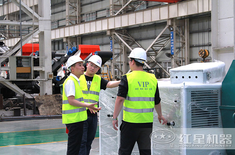 客戶到設備生產車間考察 客戶到設備生產車間考察