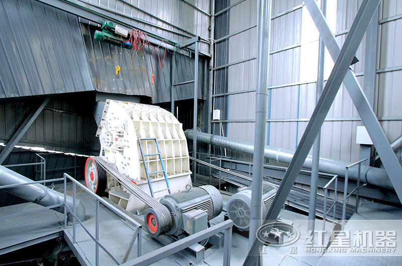 一次成型日產(chǎn)五萬噸大型成套環(huán)保破碎石子生產(chǎn)線現(xiàn)場 一次成型日產(chǎn)五萬噸大型成套環(huán)保破碎石子生產(chǎn)線現(xiàn)場