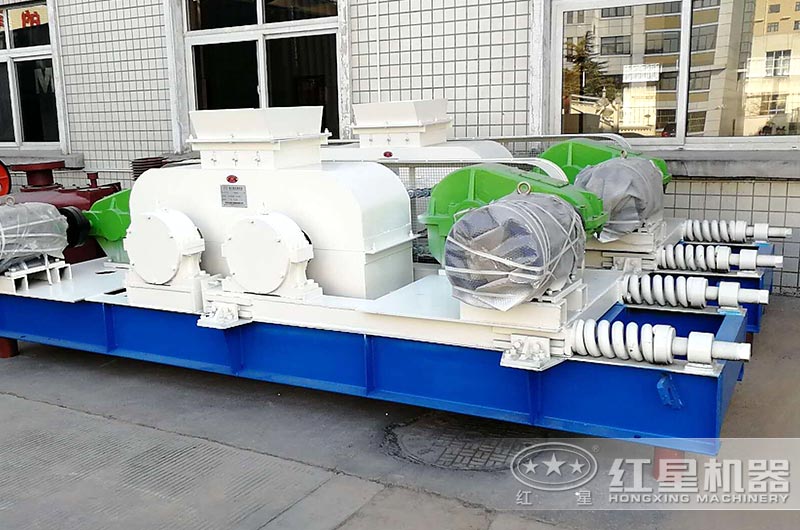 對輥機(jī)設(shè)備圖片 對輥機(jī)設(shè)備圖片