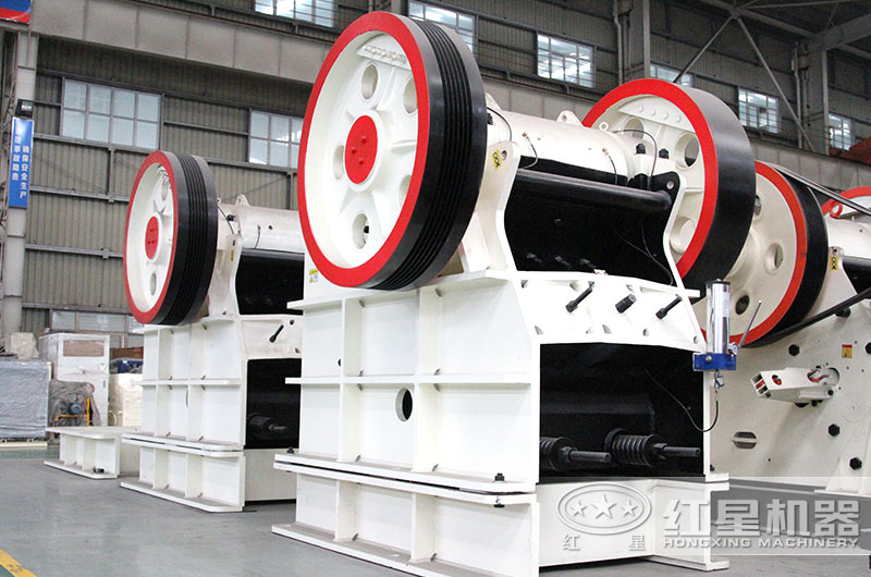顎式破碎機(jī)設(shè)備圖片 顎式破碎機(jī)設(shè)備圖片
