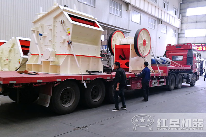 石料廠碎石生產(chǎn)線設備發(fā)往客戶現(xiàn)場 石料廠碎石生產(chǎn)線設備發(fā)往客戶現(xiàn)場