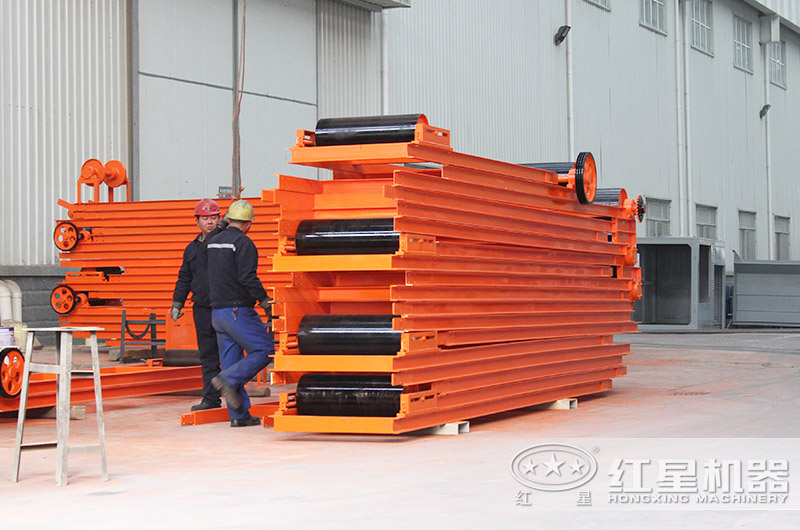 帶式輸送機(jī) 帶式輸送機(jī)