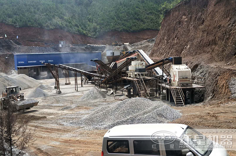 青石制砂生產客戶現(xiàn)場實拍
