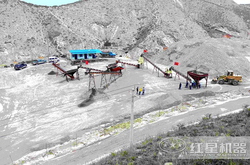 山石制砂加工現場 山石制砂加工現場