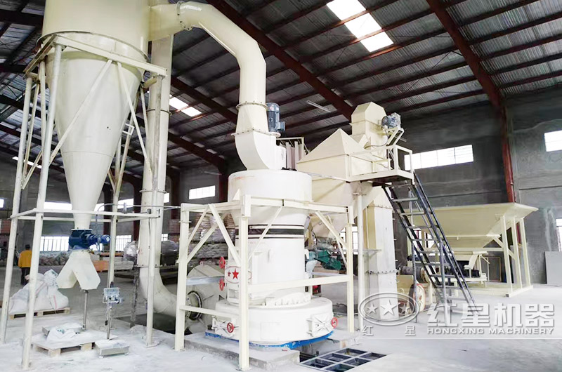 高壓磨粉機(jī)客戶作業(yè)現(xiàn)場(chǎng) 高壓磨粉機(jī)客戶作業(yè)現(xiàn)場(chǎng)