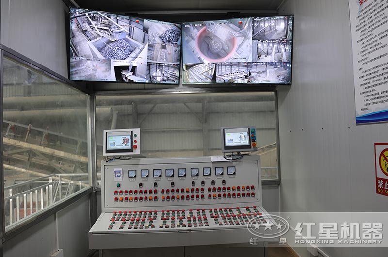 圓錐破碎機(jī)監(jiān)控室 圓錐破碎機(jī)監(jiān)控室