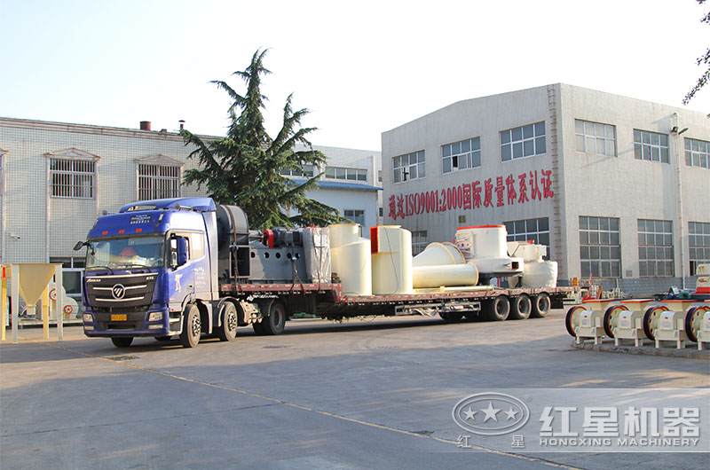 小型高嶺土雷蒙磨粉機發(fā)貨現場 小型高嶺土雷蒙磨粉機發(fā)貨現場