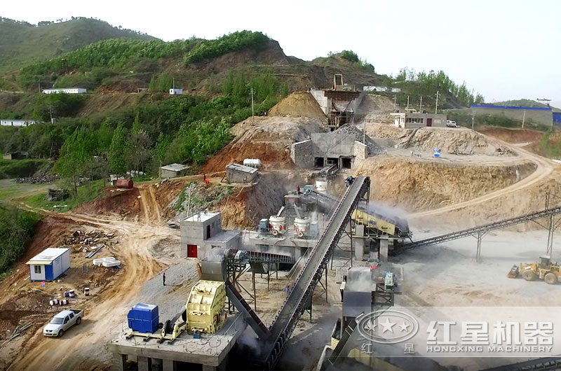 大型砂石常石料加工客戶現(xiàn)場(chǎng)實(shí)拍 大型砂石常石料加工客戶現(xiàn)場(chǎng)實(shí)拍