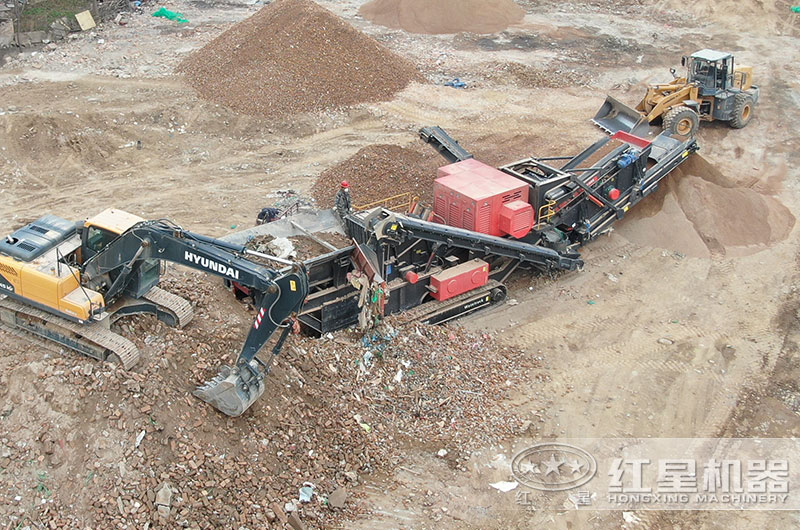 移動式破碎機建筑垃圾破碎現場 移動式破碎機建筑垃圾破碎現場