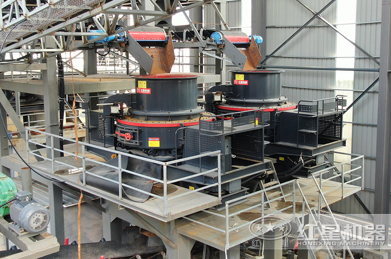 沖擊式制砂機(jī)現(xiàn)場(chǎng) 沖擊式制砂機(jī)現(xiàn)場(chǎng)